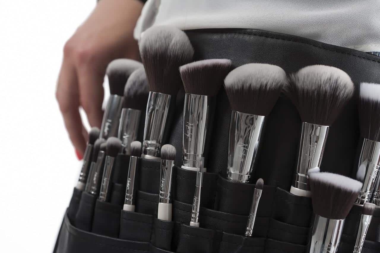 Different Types Of Makeup Brushes