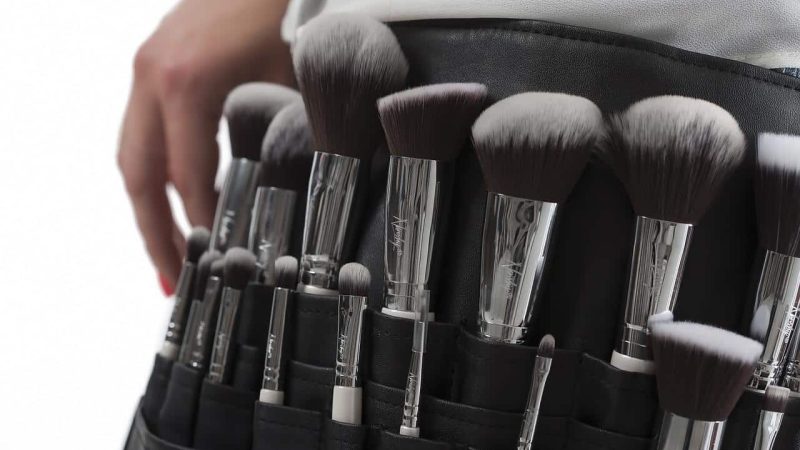 How to Use Different Types of Makeup Brushes